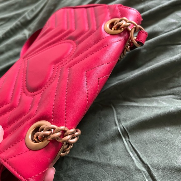 GUCCI Mini GG Marmont Matelassé Shoulder Bag "FIRM PRICE" - Picture 6 of 16